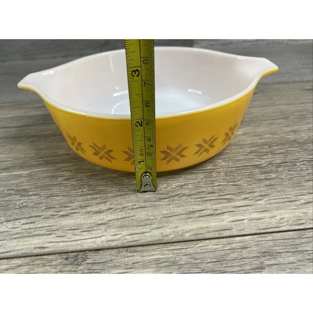 Pyrex Casserole Dish Unisex 1 Pint Yellow Excellent Town and Country 471 Oval